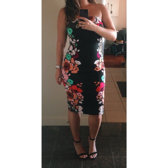 Express Strapless black & floral dress. Worn twice - Picture 2 of 4